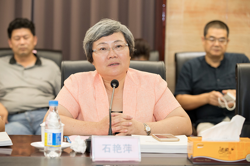 永州市市委常委,统战部部长石艳萍一行到宝鹰集团调研